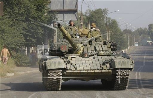 Бойовики розгортають безпрецедентну кількість важкої техніки та озброєнь на Донбасі, повідомляє українська сторона СЦКК.