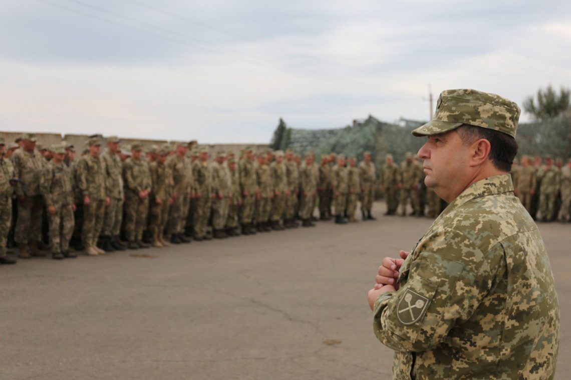 Міністр оборони Степан Полторак відвідав Донбас. У зоні АТО (ООС) він розповів про підготовку розвідників.