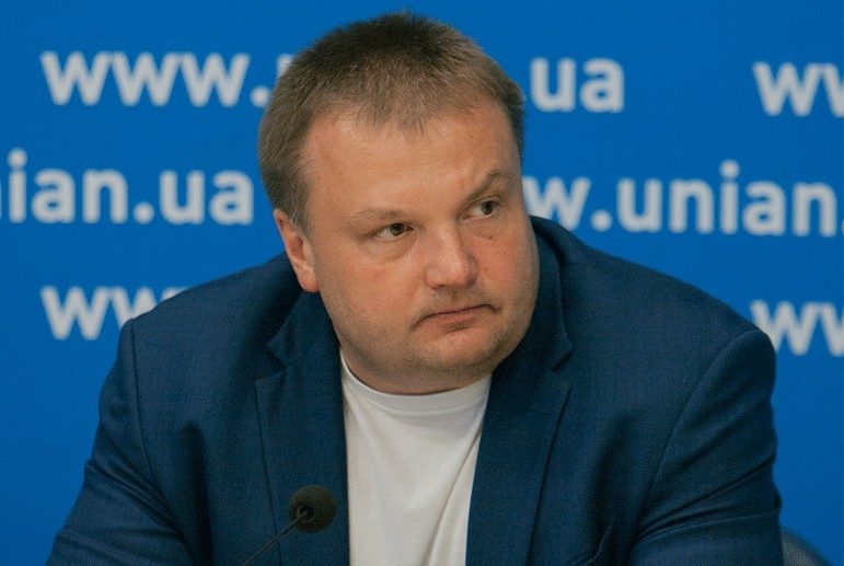 Денисенко обіцяв голосувати і за зняття депутатської недоторканності, і за реформу парламенту, і за візовий режим із Росією.