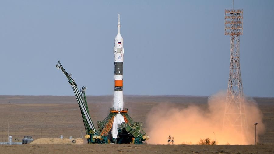 Під час старту ракети Союз МС-10 до МКС сталася аварія носія. На борту перебувають космонавт Роскосмосу Олексій Овчінін та астронавт NASA Нік Хейг.
