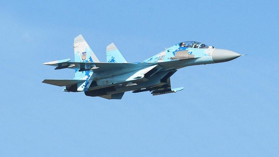Военная прокуратура Центрального региона начала расследование крушения истребителя Су-27 в Винницкой области.