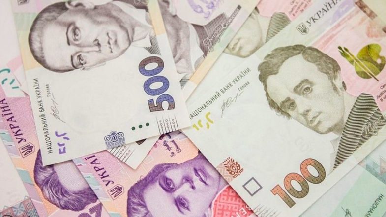 До кінця року долар в Україні зросте до 29,5 гривень, вважають в агентстві. А наступного року перевищить 30 гривень.