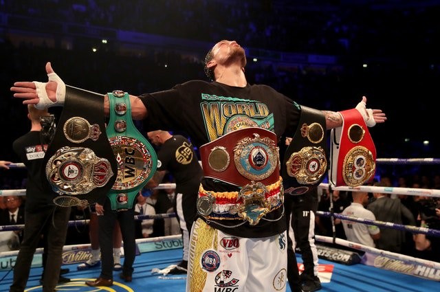 Абсолютный чемпион мира в тяжелом весе Александр Усик был назван боксером 2018 года по версии журнала The Ring.