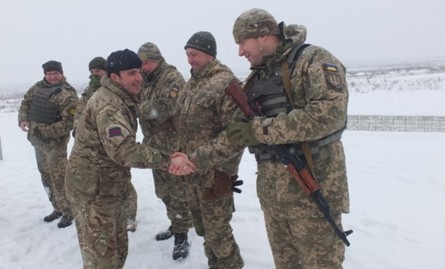 Цього разу під керівництвом британських колег українські військові освоюють тактику дій підрозділів у різних видах бою.