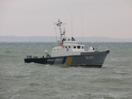 Зокрема, протягом тижня корабельно-катерного складу Морської охорони супроводжує судна закордонного прямування від їхнього заходу в територіальне море України до моменту прибуття в порт призначення.