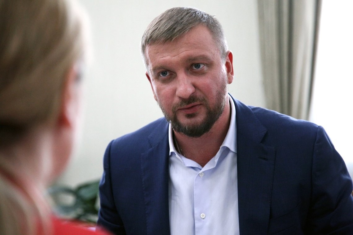 Петренко дал советы украинцам, как попасть в списки избирателей после 25 марта 2019. Именно до этого дня можно было внести информацию о себе или изменить персональные данные.