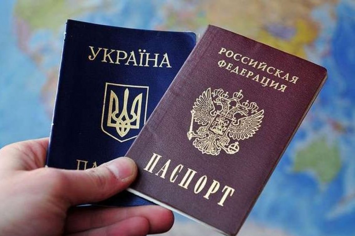Полторак назвал решение России об упрощенном получении российских паспортов украинцами на оккупированном Донбассе продолжением оккупации Украины.