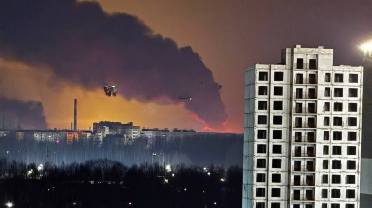 Дрони атакували один з найбільших російських НПЗ у Ленінградській області